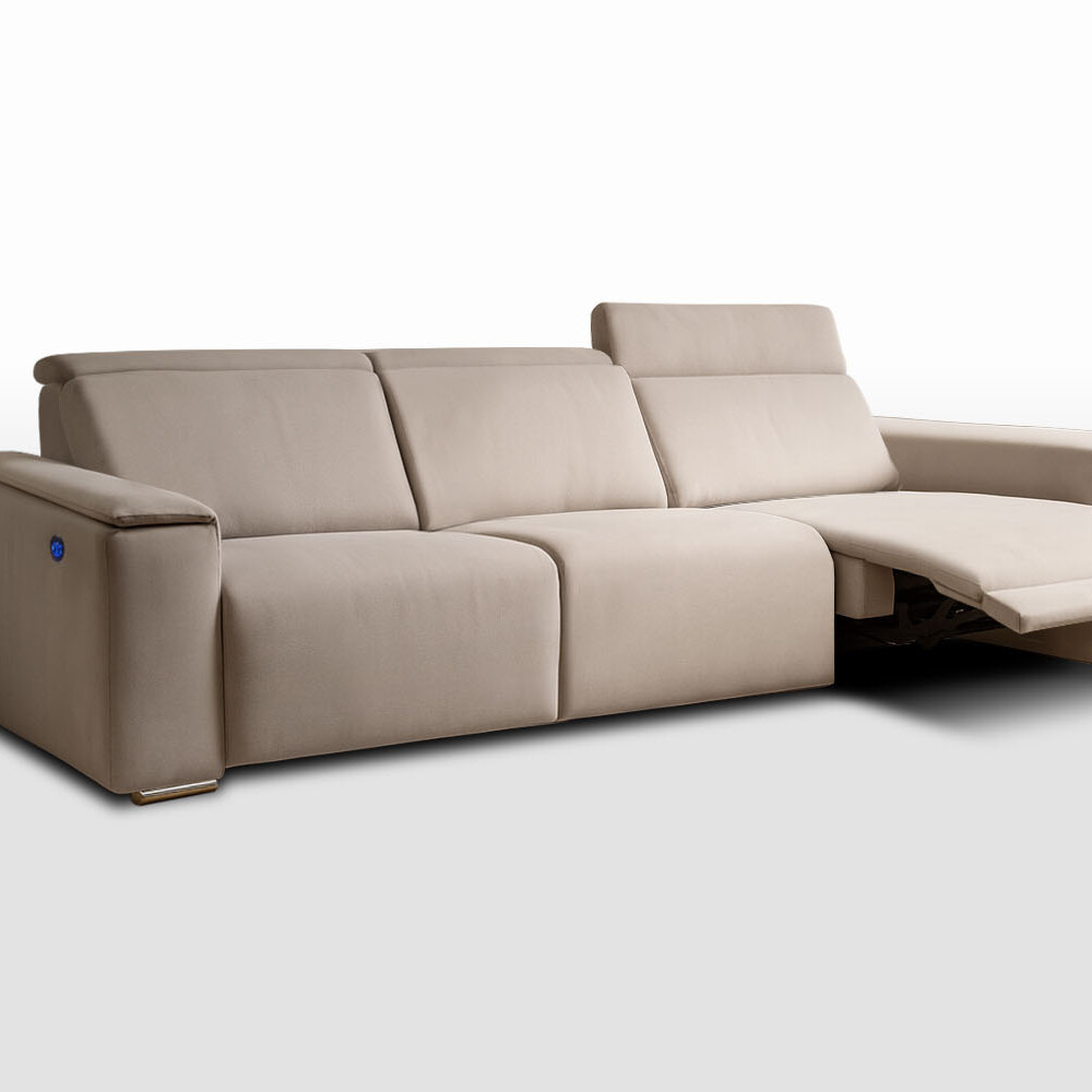 Sofá Reclinable Pluglia Tres Cuerpos Abierto