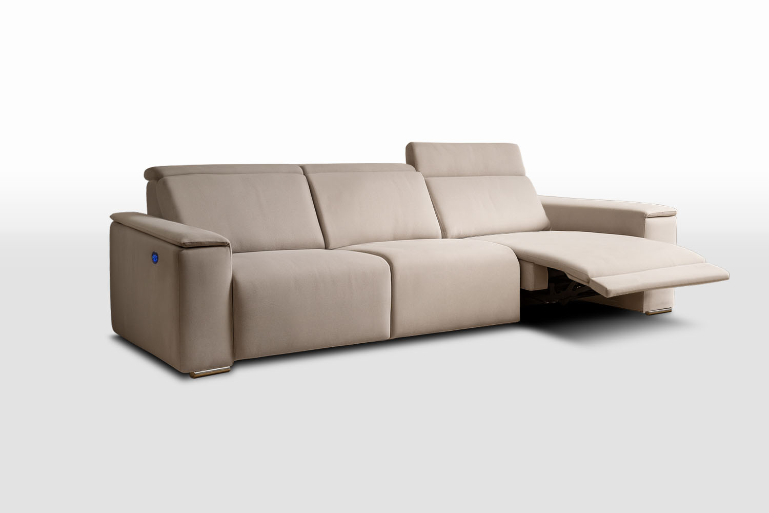 Sofá Reclinable Pluglia Tres Cuerpos Abierto